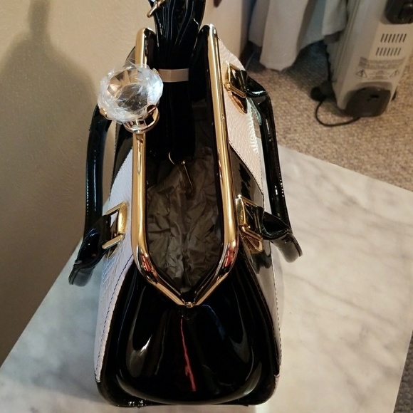 Purse - Picture 4 of 4